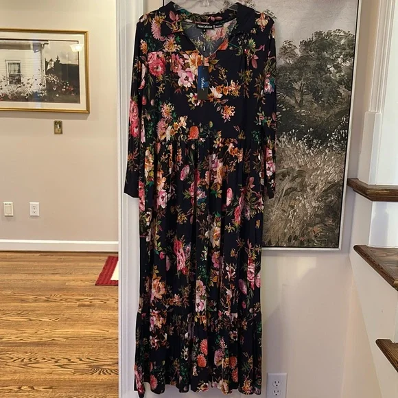 Tolani Collection NWT Floral Vivian Maxi Dress with Pockets size M - Picture 3 of 16